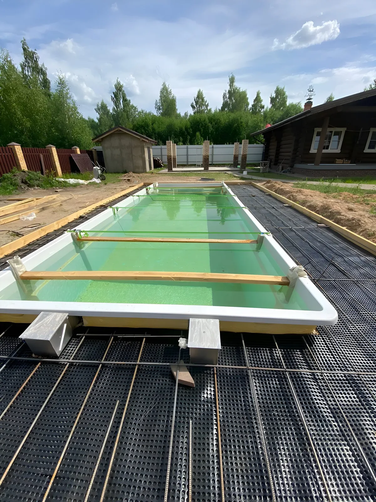 Laguna 9 — вечернее освещение в Дзержинске